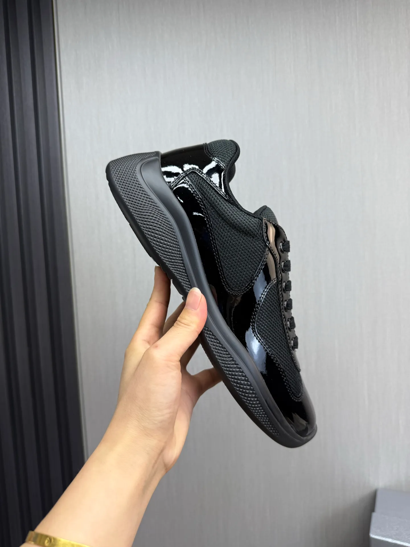 Men's shoes 640💰 [PRADA] Hot selling items🔥Must be recommended every day~~ Official website synchronized, 1:1 high quality shipments✔️ Imported cowhide fabric, rubber material + cowhide lining, original bottom, high-end airplane box packaging🎁 38-45 (38.45 custom-made, non-returnable)